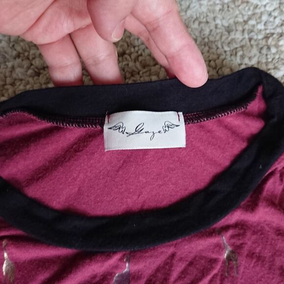 Gaze maroon and gold giraffe tee size M - Picture 8 of 10